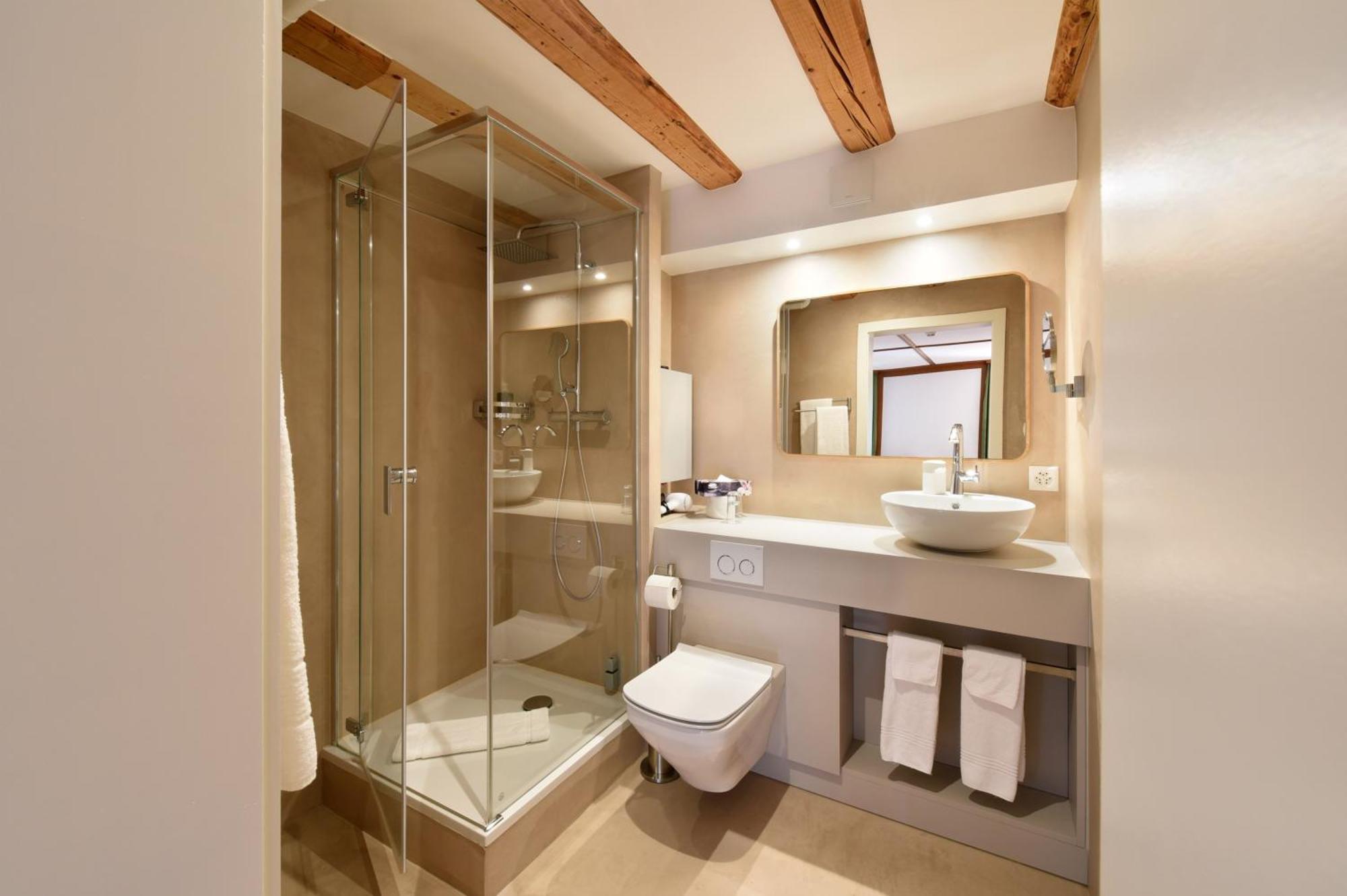Hotel De L'Aigle Couvet Zimmer foto