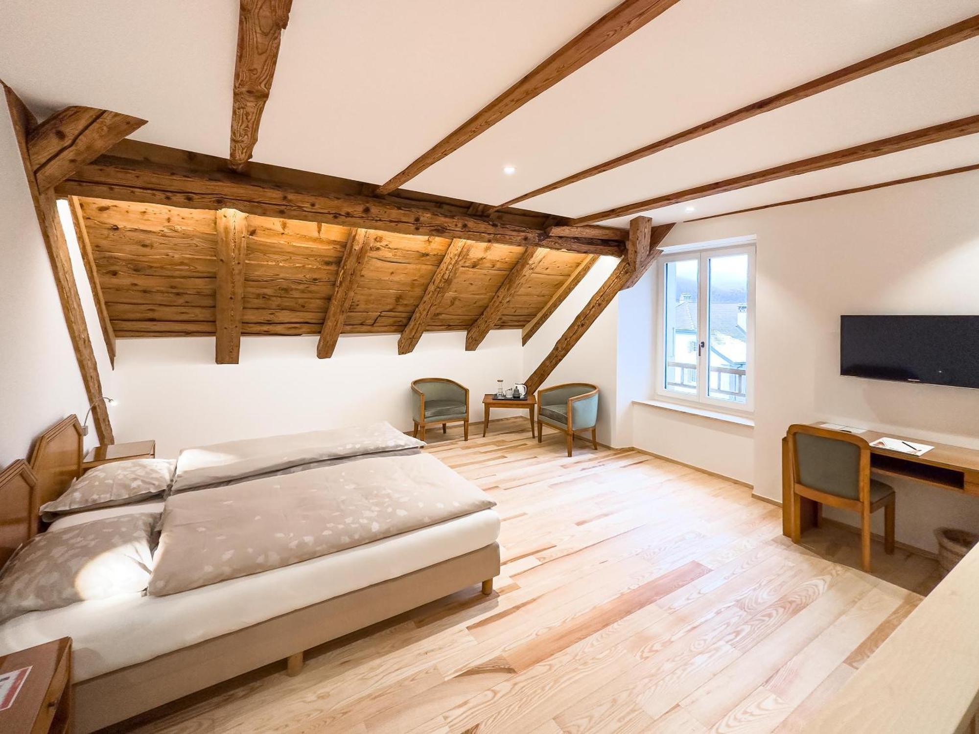 Hotel De L'Aigle Couvet Zimmer foto